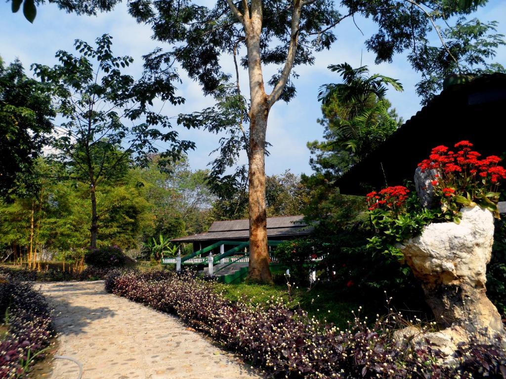 Khunnam Rimtarn Resort Мае Сай Екстериор снимка