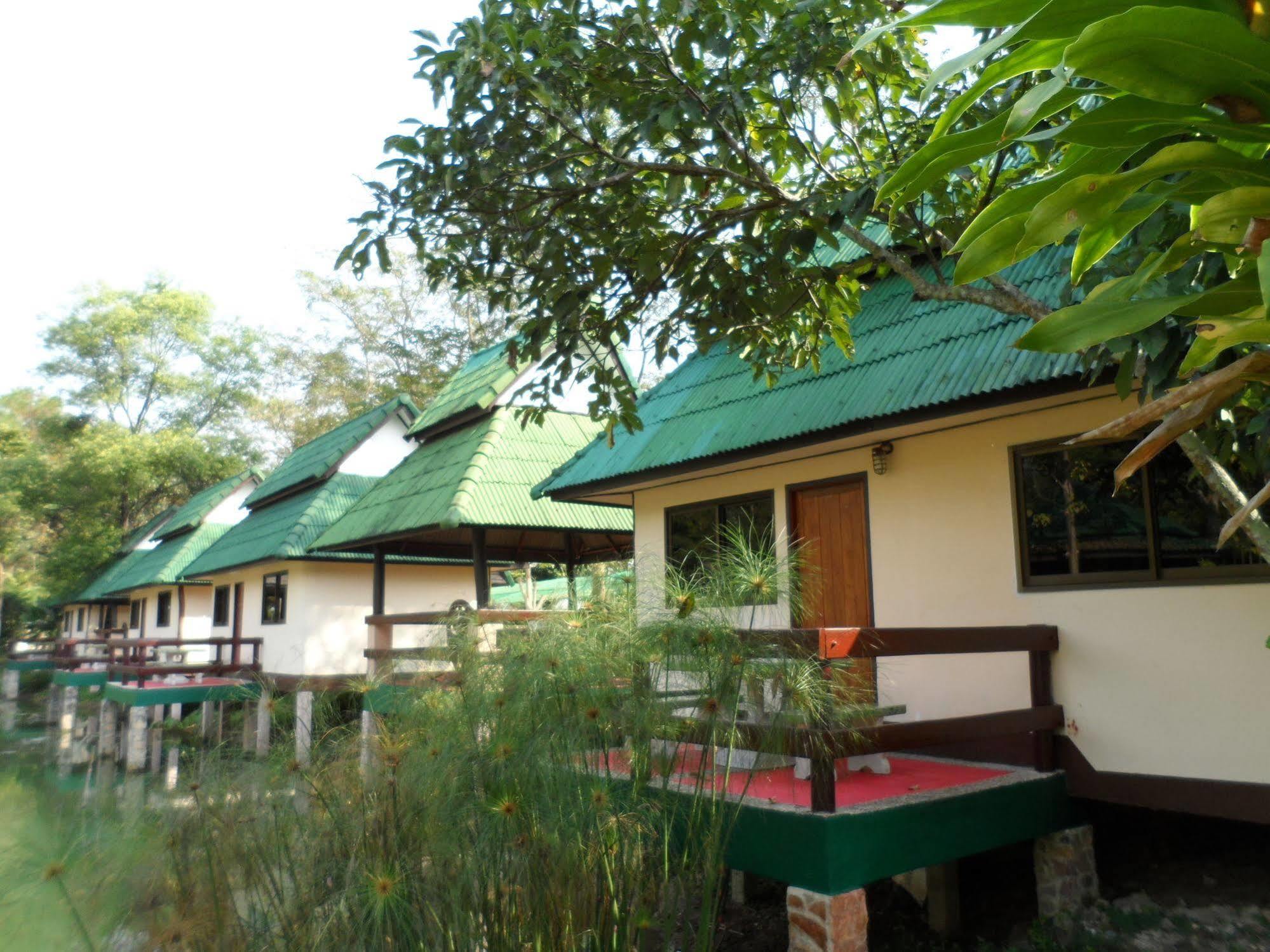 Khunnam Rimtarn Resort Мае Сай Екстериор снимка